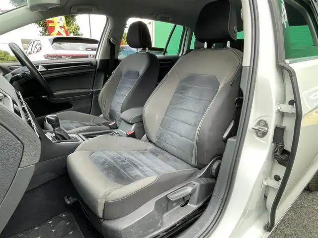 フォルクスワーゲン ゴルフ ヴァリアント TSI ハイライン BMテクノ 東京都 2014(平26)年 7.8万km オリックスホワイトパールエフェクト Discover Pro(ナビゲーションシステム)/・純正8インチナビ/(フルセグ/DVD/Bluetooth)/アダプティブクルーズコントール/プリクラッシュブレーキシステム/レーンキープアシストシステム/パークディスタンスコントロール/アダプティブシャシーコントロール/フロント&リアトラフィックアラート/電動パーキング/革巻きステアリング/ステアリングスイッチ/左右独立温度調整エアコン/純正フロアマット/ETC/スペアキー×1/取扱説明書