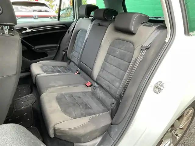 フォルクスワーゲン ゴルフ ヴァリアント TSI ハイライン BMテクノ 東京都 2014(平26)年 7.8万km オリックスホワイトパールエフェクト Discover Pro(ナビゲーションシステム)/・純正8インチナビ/(フルセグ/DVD/Bluetooth)/アダプティブクルーズコントール/プリクラッシュブレーキシステム/レーンキープアシストシステム/パークディスタンスコントロール/アダプティブシャシーコントロール/フロント&リアトラフィックアラート/電動パーキング/革巻きステアリング/ステアリングスイッチ/左右独立温度調整エアコン/純正フロアマット/ETC/スペアキー×1/取扱説明書