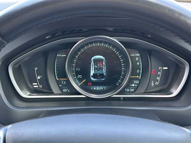 ボルボ Ｖ４０ T－4 スポーツ 茨城県 2014(平26)年 11.8万km パール 純正HDDナビ/クルーズコントロール/本革レザーシート/シートヒーター/パワーシート/ドライブレコーダー/ETC/バックカメラ/オートライト/HIDヘッドライト/純正17inアルミホイール/フロアマット