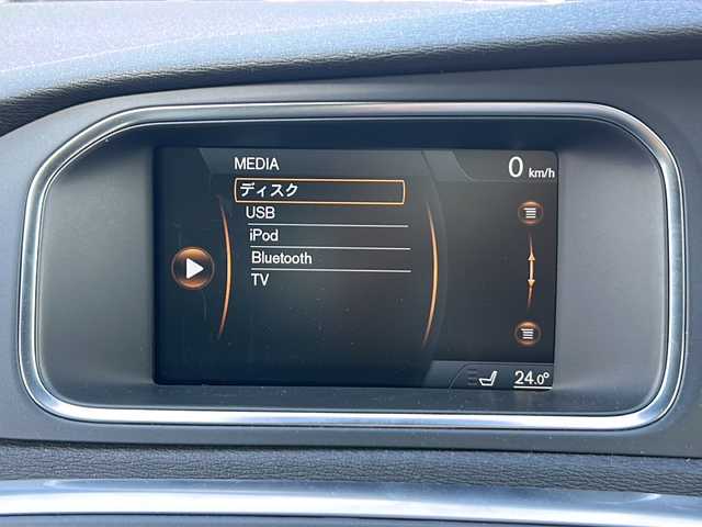 ボルボ Ｖ４０ T－4 スポーツ 茨城県 2014(平26)年 11.8万km パール 純正HDDナビ/クルーズコントロール/本革レザーシート/シートヒーター/パワーシート/ドライブレコーダー/ETC/バックカメラ/オートライト/HIDヘッドライト/純正17inアルミホイール/フロアマット