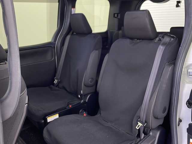トヨタ ヴォクシー ハイブリッド ZS 煌Ⅱ 兵庫県 2019(令1)年 7.3万km ホワイトパールクリスタルシャイン ・トヨタセーフティーセンス/・プリクラッシュセーフティ/・レーンディバチャーアラート/・オートマチックハイビーム/・先行車発進告知機能/・パーキングサポートブレーキ/・誤発進抑制機能/・クリアランスソナー/・アルパイン製10インチナビ＆フルセグ＆BT＆DVD＆SD/・バックカメラ/・アルパイン製リアフリップダウンモニター/・両側パワースライドドア/・スマートキー/・プッシュスタート/・スペアキー/・フロアマット/・純正16インチアルミホイール/・後席エアコン/・LEDヘッドライト/・LEDフォグ/・オートライト/・横滑り防止装置/・前席シートヒーター/・社外前後ドライブレコーダー
