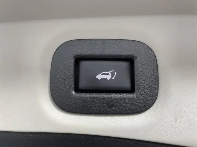 日産 エクストレイル 20Xi 大阪府 2020(令2)年 3.5万km ブリリアントホワイトパール プロパイロット　デジタルインナーミラー　全方位カメラ　純正ナビＴＶ　シートヒーター　衝突軽減　ＥＴＣ　ドラレコ　ルーフレール　レーダークルコン　レーンアシスト　アイドリングストップ　クリアランスソナー