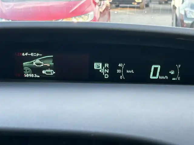 トヨタ プリウス S 熊本県 2012(平24)年 6.9万km ホワイトパールクリスタルシャイン 純正カーナビ/AM/FM/CD/TV/AUX/フォグランプ/ステアリングスイッチ/電動格納ミラー/ウィンカーミラー/ドアバイザー/トノカバー/純正フロアマット