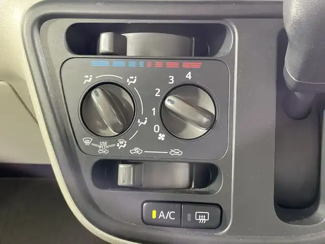 トヨタ パッソ X　S 神奈川県 2020(令2)年 0.4万km ダークエメラルドマイカ 純正オーディオ【CP-W66】/AM FM CD AUX USB/クリアランスソナー/トラクションコントロール/前後ドライブレコーダー/アイドリングストップ/純正フロアマット/オートマチックハイビーム/ヘッドライトレベライザー/プッシュスタート/スマートキー/ドアバイザー
