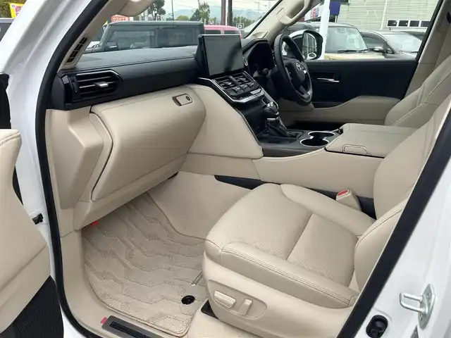 トヨタ ランドクルーザー ZX 愛媛県 2024(令6)年 0.1万km プレシャスホワイトパール メーカーオプション純正ナビ/BT/AM・FM/フルセグTV/JBLサウンド/リヤエンターテインメントシステム/ビルトインETC2.0/前後ドライブレコーダー/全方位カメラ/モデリスタエアロパーツ/サンルーフ/ルーフレール/本革シート/前席パワーシート/全席シートヒーター・クーラー/D席シートメモリー/ステアリングヒーター/オートライト/オートマチックハイビーム/追従型クルーズコントロール/ブラインドスポットモニター/ヘッドアップディスプレイ/4WD/ダウンヒルアシストコントロール/センターデフロック/純正アルミホイール/純正アルミホイール