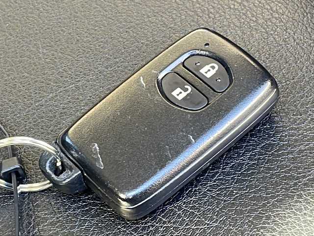 トヨタ アクア S 長野県 2014(平26)年 4.9万km ブラックマイカ 純正メモリナビTV/Bluetooth/バックカメラ/ETC/ブラックレザー調シートカバー/純正フロアマット/取説