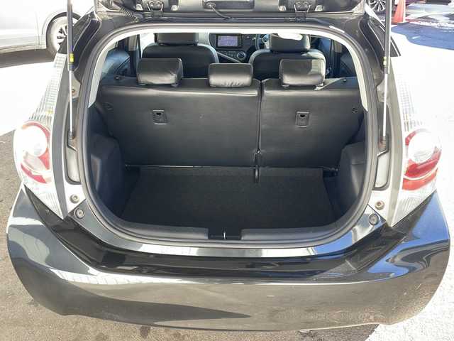 トヨタ アクア S 長野県 2014(平26)年 4.9万km ブラックマイカ 純正メモリナビTV/Bluetooth/バックカメラ/ETC/ブラックレザー調シートカバー/純正フロアマット/取説