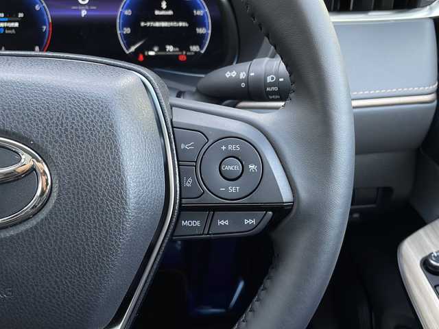 トヨタ ハリアー Z 山口県 2024(令6)年 0.4万km プラチナホワイトパールマイカ ワンオーナー/調光パノラマルーフ/JBLプレミアムサウンド/純正12.3インチディスプレイオーディオ/・ナビキット/・フルセグテレビ/・Bluetooth/・AM/FM/USB/Miracast/バックカメラ/デジタルインナーミラー/ETC2.0/トヨタセーフティセンス/・プリクラッシュセーフティ/・レーダークルーズコントロール/・レーントレーシングアシスト/・オートマチックハイビーム/・ブラインドスポットモニター/・クリアランスソナー/ヘッドアップディスプレイ/D席パワーシート/純正LEDヘッドライト/パワーバックドア/純正19インチAW/スマートキー/スペアキー/取扱説明書/保証書