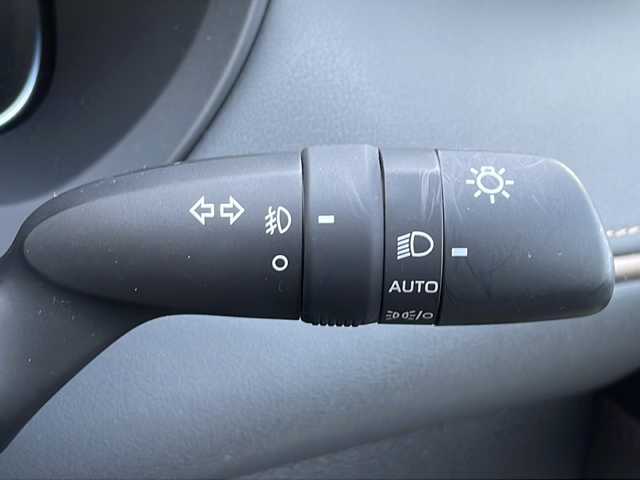 トヨタ ハリアー Z 山口県 2024(令6)年 0.4万km プラチナホワイトパールマイカ ワンオーナー/調光パノラマルーフ/JBLプレミアムサウンド/純正12.3インチディスプレイオーディオ/・ナビキット/・フルセグテレビ/・Bluetooth/・AM/FM/USB/Miracast/バックカメラ/デジタルインナーミラー/ETC2.0/トヨタセーフティセンス/・プリクラッシュセーフティ/・レーダークルーズコントロール/・レーントレーシングアシスト/・オートマチックハイビーム/・ブラインドスポットモニター/・クリアランスソナー/ヘッドアップディスプレイ/D席パワーシート/純正LEDヘッドライト/パワーバックドア/純正19インチAW/スマートキー/スペアキー/取扱説明書/保証書