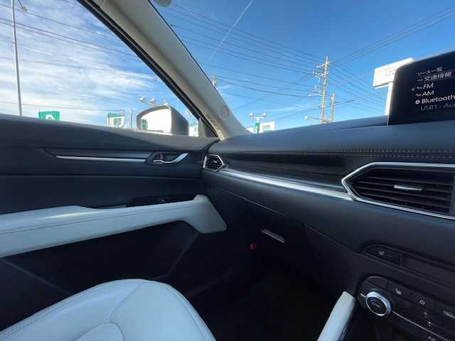 マツダ ＣＸ－５ XD Lパッケージ 静岡県 2020(令2)年 3.5万km ジェットブラックマイカ ●10インチ純正ナビ/(フルセグ/Bluetooth)/●レザーシート/●前席パワーシート/(運転席シートメモリ付き)/●前席シートヒーター/●全方位カメラ/●レーダークルーズコントロール/●ブラインドスポットモニター/●スマートブレーキサポート/●レーンキープアシスト/●前後パーキングセンサー/●電動パーキングブレーキ/●オートブレーキホールド/●LEDヘッドライト＆フォグランプ/●オートライト/●革巻きステアリング/●ステアリングスイッチ/●ステアリングヒーター/●ETC/●前後ドライブレコーダー/●電動リアゲート/●パドルシフト/●電動格納ウィンカーミラー/●ヘッドアップディスプレイ/●オフロードトラクションアシスト/●スマートキー/●プッシュスタート/●純正フロアマット/●純正19インチアルミホイール/●ダブル＋サイドSRS＋ABS