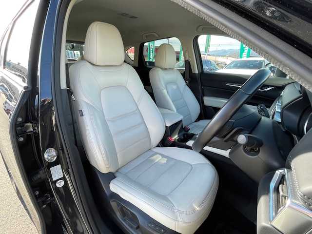 マツダ ＣＸ－５ XD Lパッケージ 静岡県 2020(令2)年 3.5万km ジェットブラックマイカ ●10インチ純正ナビ/(フルセグ/Bluetooth)/●レザーシート/●前席パワーシート/(運転席シートメモリ付き)/●前席シートヒーター/●全方位カメラ/●レーダークルーズコントロール/●ブラインドスポットモニター/●スマートブレーキサポート/●レーンキープアシスト/●前後パーキングセンサー/●電動パーキングブレーキ/●オートブレーキホールド/●LEDヘッドライト＆フォグランプ/●オートライト/●革巻きステアリング/●ステアリングスイッチ/●ステアリングヒーター/●ETC/●前後ドライブレコーダー/●電動リアゲート/●パドルシフト/●電動格納ウィンカーミラー/●ヘッドアップディスプレイ/●オフロードトラクションアシスト/●スマートキー/●プッシュスタート/●純正フロアマット/●純正19インチアルミホイール/●ダブル＋サイドSRS＋ABS