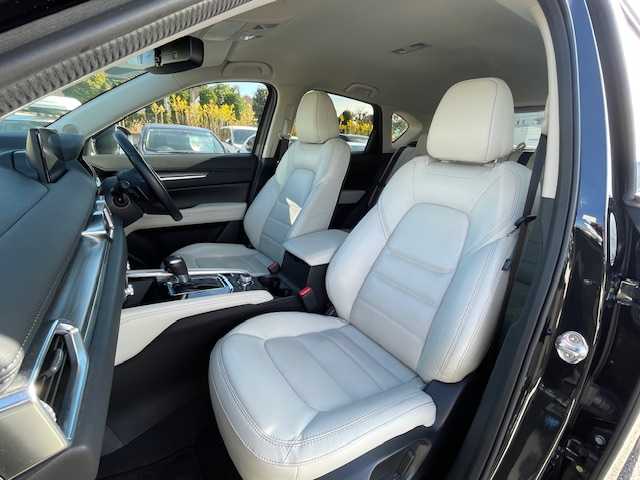 マツダ ＣＸ－５ XD Lパッケージ 静岡県 2020(令2)年 3.5万km ジェットブラックマイカ ●10インチ純正ナビ/(フルセグ/Bluetooth)/●レザーシート/●前席パワーシート/(運転席シートメモリ付き)/●前席シートヒーター/●全方位カメラ/●レーダークルーズコントロール/●ブラインドスポットモニター/●スマートブレーキサポート/●レーンキープアシスト/●前後パーキングセンサー/●電動パーキングブレーキ/●オートブレーキホールド/●LEDヘッドライト＆フォグランプ/●オートライト/●革巻きステアリング/●ステアリングスイッチ/●ステアリングヒーター/●ETC/●前後ドライブレコーダー/●電動リアゲート/●パドルシフト/●電動格納ウィンカーミラー/●ヘッドアップディスプレイ/●オフロードトラクションアシスト/●スマートキー/●プッシュスタート/●純正フロアマット/●純正19インチアルミホイール/●ダブル＋サイドSRS＋ABS