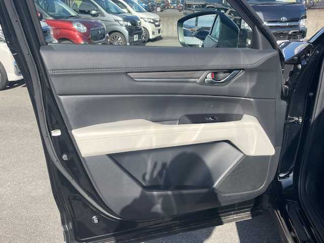 マツダ ＣＸ－５ XD Lパッケージ 静岡県 2020(令2)年 3.5万km ジェットブラックマイカ ●10インチ純正ナビ/(フルセグ/Bluetooth)/●レザーシート/●前席パワーシート/(運転席シートメモリ付き)/●前席シートヒーター/●全方位カメラ/●レーダークルーズコントロール/●ブラインドスポットモニター/●スマートブレーキサポート/●レーンキープアシスト/●前後パーキングセンサー/●電動パーキングブレーキ/●オートブレーキホールド/●LEDヘッドライト＆フォグランプ/●オートライト/●革巻きステアリング/●ステアリングスイッチ/●ステアリングヒーター/●ETC/●前後ドライブレコーダー/●電動リアゲート/●パドルシフト/●電動格納ウィンカーミラー/●ヘッドアップディスプレイ/●オフロードトラクションアシスト/●スマートキー/●プッシュスタート/●純正フロアマット/●純正19インチアルミホイール/●ダブル＋サイドSRS＋ABS