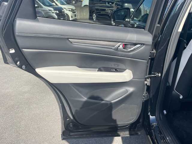 マツダ ＣＸ－５ XD Lパッケージ 静岡県 2020(令2)年 3.5万km ジェットブラックマイカ ●10インチ純正ナビ/(フルセグ/Bluetooth)/●レザーシート/●前席パワーシート/(運転席シートメモリ付き)/●前席シートヒーター/●全方位カメラ/●レーダークルーズコントロール/●ブラインドスポットモニター/●スマートブレーキサポート/●レーンキープアシスト/●前後パーキングセンサー/●電動パーキングブレーキ/●オートブレーキホールド/●LEDヘッドライト＆フォグランプ/●オートライト/●革巻きステアリング/●ステアリングスイッチ/●ステアリングヒーター/●ETC/●前後ドライブレコーダー/●電動リアゲート/●パドルシフト/●電動格納ウィンカーミラー/●ヘッドアップディスプレイ/●オフロードトラクションアシスト/●スマートキー/●プッシュスタート/●純正フロアマット/●純正19インチアルミホイール/●ダブル＋サイドSRS＋ABS