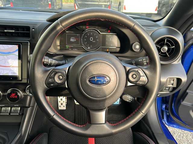 スバル ＢＲＺ S 福岡県 2022(令4)年 0.5万km WRブルーパール 登録時走行距離 4654km/6速MT/純正8インチナビ/→AM/FM/フルセグTV/→CD/DVD/バックカメラ/クルーズコントロール/前方ドライブレコーダー/ETC/ステアリングリモコン/ハーフレザーシート/前席シートヒーター/LEDオートライト/純正18インチアルミ/プッシュスタート/スマートキー