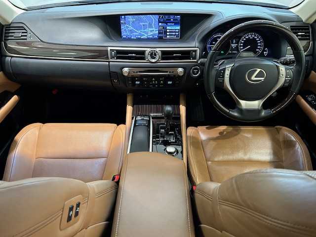 レクサス ＧＳ 450h バージョンL 宮城県 2012(平24)年 8.2万km ソニックシルバー サンルーフ/純正ナビ/バックカメラ/フルセグTV/Bluetooth/CD/レーダークルーズコントロール/プリクラッシュセーフティ/クリアランスソナー/アダプティブ・フロントライティング・システム/ブレーキホールド/MTモード付きAT/パドルシフト/本革レザーシート/全席シートヒーター/前席エアーシート/前席パワーシート/前席シートメモリー/LEDヘッドライト/フォグランプ/オートライト/純正アルミホイール/純正ビルトインETC/純正ドライブレコーダー/純正フロアマット