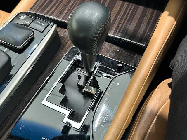 レクサス ＧＳ 450h バージョンL 宮城県 2012(平24)年 8.2万km ソニックシルバー サンルーフ/純正ナビ/バックカメラ/フルセグTV/Bluetooth/CD/レーダークルーズコントロール/プリクラッシュセーフティ/クリアランスソナー/アダプティブ・フロントライティング・システム/ブレーキホールド/MTモード付きAT/パドルシフト/本革レザーシート/全席シートヒーター/前席エアーシート/前席パワーシート/前席シートメモリー/LEDヘッドライト/フォグランプ/オートライト/純正アルミホイール/純正ビルトインETC/純正ドライブレコーダー/純正フロアマット