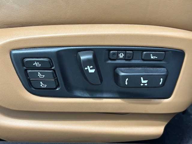 レクサス ＧＳ 450h バージョンL 宮城県 2012(平24)年 8.2万km ソニックシルバー サンルーフ/純正ナビ/バックカメラ/フルセグTV/Bluetooth/CD/レーダークルーズコントロール/プリクラッシュセーフティ/クリアランスソナー/アダプティブ・フロントライティング・システム/ブレーキホールド/MTモード付きAT/パドルシフト/本革レザーシート/全席シートヒーター/前席エアーシート/前席パワーシート/前席シートメモリー/LEDヘッドライト/フォグランプ/オートライト/純正アルミホイール/純正ビルトインETC/純正ドライブレコーダー/純正フロアマット
