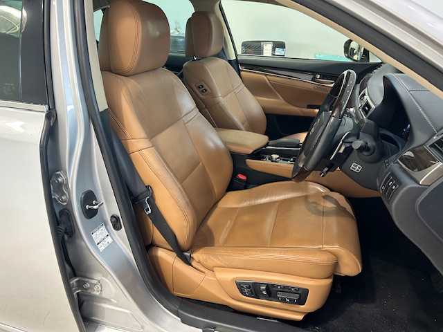 レクサス ＧＳ 450h バージョンL 宮城県 2012(平24)年 8.2万km ソニックシルバー サンルーフ/純正ナビ/バックカメラ/フルセグTV/Bluetooth/CD/レーダークルーズコントロール/プリクラッシュセーフティ/クリアランスソナー/アダプティブ・フロントライティング・システム/ブレーキホールド/MTモード付きAT/パドルシフト/本革レザーシート/全席シートヒーター/前席エアーシート/前席パワーシート/前席シートメモリー/LEDヘッドライト/フォグランプ/オートライト/純正アルミホイール/純正ビルトインETC/純正ドライブレコーダー/純正フロアマット