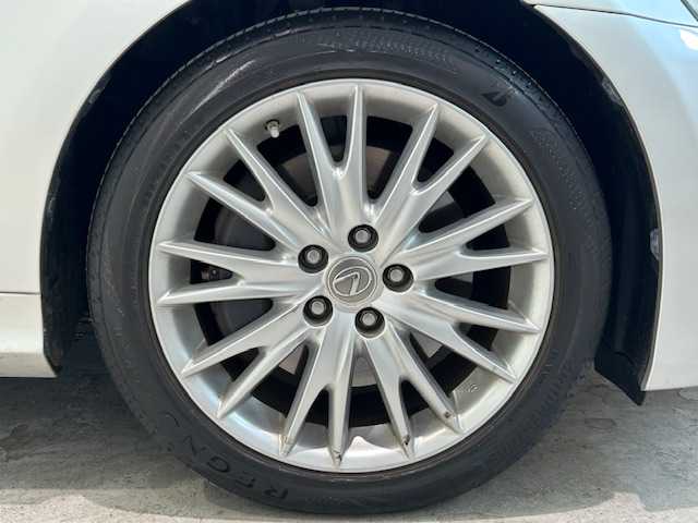 レクサス ＧＳ 450h バージョンL 宮城県 2012(平24)年 8.2万km ソニックシルバー サンルーフ/純正ナビ/バックカメラ/フルセグTV/Bluetooth/CD/レーダークルーズコントロール/プリクラッシュセーフティ/クリアランスソナー/アダプティブ・フロントライティング・システム/ブレーキホールド/MTモード付きAT/パドルシフト/本革レザーシート/全席シートヒーター/前席エアーシート/前席パワーシート/前席シートメモリー/LEDヘッドライト/フォグランプ/オートライト/純正アルミホイール/純正ビルトインETC/純正ドライブレコーダー/純正フロアマット