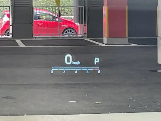 トヨタ カムリ WSレザーパッケージ 愛知県 2019(令1)年 4.9万km プラチナホワイトパールマイカ 禁煙車/ワンオーナー/純正8インチナビ/（CD/DVD/Bluetooth/フルセグTV/USB)/バックカメラ/トヨタセーフティセンス/・プリクラッシュセーフティ/・レーダークルーズコントロール/・レーントレーシングアシスト/・オートマチックハイビーム/・ロードサインアシスト/・ブラインドスポットモニター/・パーキングサポートブレーキ/・パーキングサポートブレーキ/ヘッドアップディスプレイ/ETC/前後ドライブレコーダー/レザーシート/シートヒーター/パワーシート/パドルシフト/純正18インチアルミホイール/スマートキー/スペアキー1本/プッシュスタート/LEDヘッドライト/フロントフォグランプ/オートライト/純正フロアマット/横滑り防止装置/電子パーキングブレーキ/オートホールド