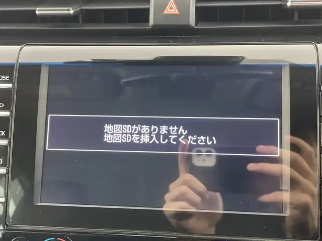 トヨタ カムリ WSレザーパッケージ 愛知県 2019(令1)年 4.9万km プラチナホワイトパールマイカ 禁煙車/ワンオーナー/純正8インチナビ/（CD/DVD/Bluetooth/フルセグTV/USB)/バックカメラ/トヨタセーフティセンス/・プリクラッシュセーフティ/・レーダークルーズコントロール/・レーントレーシングアシスト/・オートマチックハイビーム/・ロードサインアシスト/・ブラインドスポットモニター/・パーキングサポートブレーキ/・パーキングサポートブレーキ/ヘッドアップディスプレイ/ETC/前後ドライブレコーダー/レザーシート/シートヒーター/パワーシート/パドルシフト/純正18インチアルミホイール/スマートキー/スペアキー1本/プッシュスタート/LEDヘッドライト/フロントフォグランプ/オートライト/純正フロアマット/横滑り防止装置/電子パーキングブレーキ/オートホールド