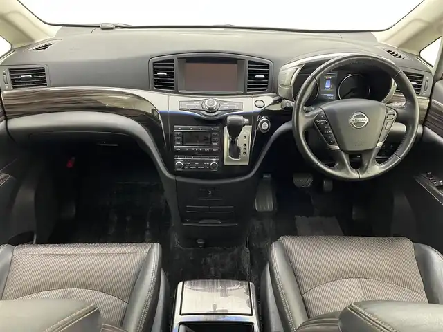 日産 エルグランド 250ハイウェイスターS 兵庫県 2015(平27)年 6.7万km ブリリアントシルバー 純正HDDナビ(CD/DVD/フルセグ/Bluetooth)/アラウンドビューモニター/クルーズコントロール/両側パワースライドドア/フリップダウンモニター/前後コーナーセンサー/ハーフレザーシート/純正18インチアルミホイール/純正フロアマット/LEDヘッドライト/ETC/オートライト/オットマン