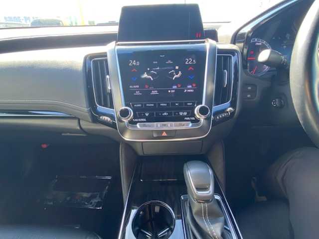 トヨタ クラウン ハイブリッド S 兵庫県 2019(平31)年 8.8万km ダークブルーマイカ 純正ナビ/・Bluetooth/・フルセグTV/追従付きクルーズコントロール/クリアランスソナー/レーンアシスト/オートライト/オートハイビーム/プリクラッシュ/パーキングサポート/RSA/革巻きステアリング/純正マット/ETC/シートヒーター/前後ドラレコ/電動オートパーキングブレーキ