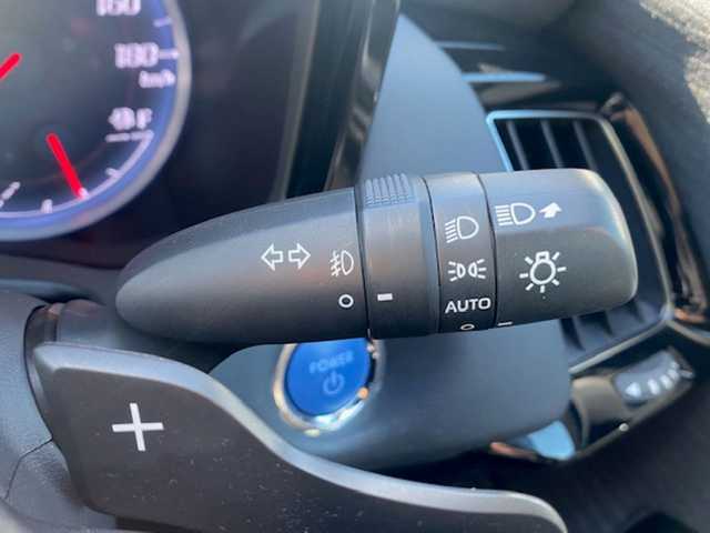 トヨタ クラウン ハイブリッド S 兵庫県 2019(平31)年 8.8万km ダークブルーマイカ 純正ナビ/・Bluetooth/・フルセグTV/追従付きクルーズコントロール/クリアランスソナー/レーンアシスト/オートライト/オートハイビーム/プリクラッシュ/パーキングサポート/RSA/革巻きステアリング/純正マット/ETC/シートヒーター/前後ドラレコ/電動オートパーキングブレーキ