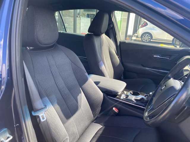 トヨタ クラウン ハイブリッド S 兵庫県 2019(平31)年 8.8万km ダークブルーマイカ 純正ナビ/・Bluetooth/・フルセグTV/追従付きクルーズコントロール/クリアランスソナー/レーンアシスト/オートライト/オートハイビーム/プリクラッシュ/パーキングサポート/RSA/革巻きステアリング/純正マット/ETC/シートヒーター/前後ドラレコ/電動オートパーキングブレーキ