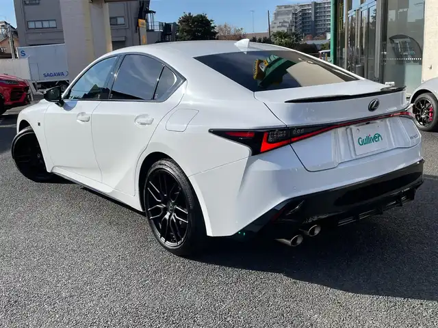 レクサス ＩＳ 500 FスポーツパフォーマンスファーストED 神奈川県 2023(令5)年 0.4万km ホワイトノーヴァガラスフレーク 500台限定車/サンルーフ/純正BBS製19インチAW/純正メモリーナビ・地デジTV/純正CD/DVD/SD/MSV/USB/BT/Miracast/パノラマモニター/ビルトインETC2.0/前後ドライブレコーダー/ベンガラ本木製コンビステアリング/ベンガラ本木製ドアパネル/レクサスセーフティシステム+/レーダークルーズコントロール/PCS/LTA/BSM/PKSA/PKSB/コーナーセンサー/オートハイビーム/LEDヘッドライト/前席パワーシート/シートヒーター/エアシート/ステアリングヒーター/パドルシフト/社外レーダー/プッシュスタート/スマートキー×2/カードキー×1/R7年ディーラー整備記録/保証書・取説あり