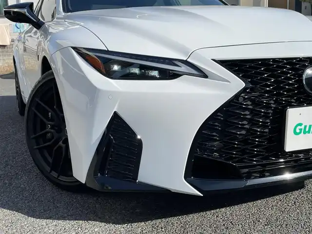 レクサス ＩＳ 500 FスポーツパフォーマンスファーストED 神奈川県 2023(令5)年 0.4万km ホワイトノーヴァガラスフレーク 500台限定車/サンルーフ/純正BBS製19インチAW/純正メモリーナビ・地デジTV/純正CD/DVD/SD/MSV/USB/BT/Miracast/パノラマモニター/ビルトインETC2.0/前後ドライブレコーダー/ベンガラ本木製コンビステアリング/ベンガラ本木製ドアパネル/レクサスセーフティシステム+/レーダークルーズコントロール/PCS/LTA/BSM/PKSA/PKSB/コーナーセンサー/オートハイビーム/LEDヘッドライト/前席パワーシート/シートヒーター/エアシート/ステアリングヒーター/パドルシフト/社外レーダー/プッシュスタート/スマートキー×2/カードキー×1/R7年ディーラー整備記録/保証書・取説あり