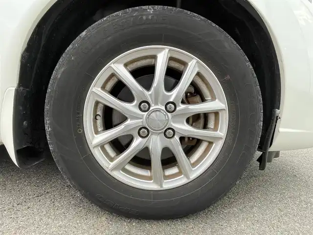 日産 ノート X 大阪府 2017(平29)年 3万km ブリリアントホワイトパール 純正ナビ　/   フルセグＴＶ/CD/DVD/Bluetooth/USB　/アラウンドビューモニター　/衝突軽減ブレーキ/コーナーセンサー　/デジタルインナーミラー　/ＧＲＡＳＳ14インチアルミホイール　/前方ドライブレコーダー/レーンキープアシスト　/純正フロアマット　/プッシュスタート　/オートライト　/スマートキー/取扱説明書/保証書/記録簿