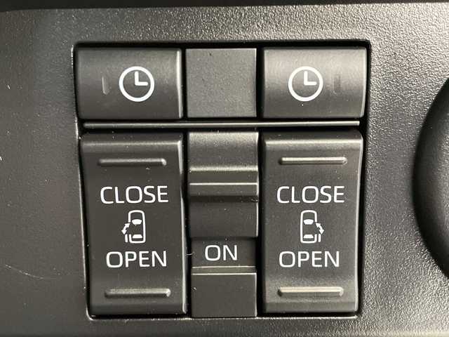 トヨタ ルーミー カスタムG 栃木県 2021(令3)年 4.2万km ブラックマイカメタリック 純正オーディオ/(CD/AUX/USB)/プリクラッシュセーフティ/前後コーナーセンサー/ビルトインETC/禁煙車/LEDヘッドライト/オートライト/両側パワースライドドア/横滑り防止装置/フォグランプ/スマートキー/プッシュスタート/アイドリングストップ/ステアリングスイッチ/革巻きステアリング/電動格納ミラー/純正１４インチホイール/純正フロアマット/サイドビューランプ