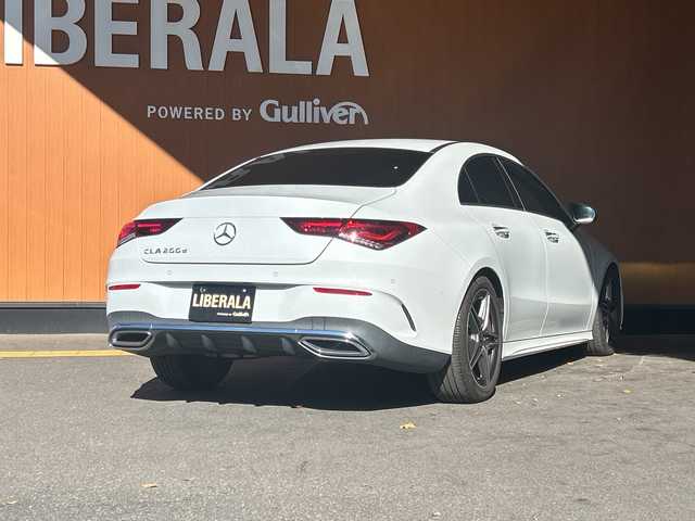 メルセデス・ベンツ ＣＬＡ２００ｄ AMGライン 高知県 2020(令2)年 1.6万km デジタルホワイト レーダーセーフティパッケージ/10.25インチワイドディスプレイ/【地デジTV/BT】/道路標識アシスト/パーキングアシスト/アクティブクルーズコントロール/アクティブレーンチェンジアシスト/アクティブブレーキアシスト/ブラインドスポットアシスト/アクティブレーンキーピングアシスト/アンビエントライト/ナッパ革巻きステアリング/ハーフレザーシート/パワーシート【シートメモリ機能付き】/シートヒーター/キーレスゴー/マルチビームLEDヘッドランプ/アダプティブハイビームアシストプラス/１８インチＡＭＧ製アルミホイール/ドラレコ