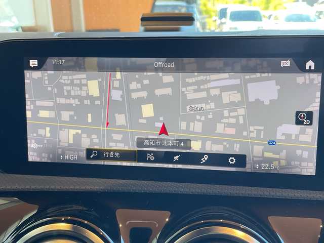 メルセデス・ベンツ ＣＬＡ２００ｄ AMGライン 高知県 2020(令2)年 1.6万km デジタルホワイト レーダーセーフティパッケージ/10.25インチワイドディスプレイ/【地デジTV/BT】/道路標識アシスト/パーキングアシスト/アクティブクルーズコントロール/アクティブレーンチェンジアシスト/アクティブブレーキアシスト/ブラインドスポットアシスト/アクティブレーンキーピングアシスト/アンビエントライト/ナッパ革巻きステアリング/ハーフレザーシート/パワーシート【シートメモリ機能付き】/シートヒーター/キーレスゴー/マルチビームLEDヘッドランプ/アダプティブハイビームアシストプラス/１８インチＡＭＧ製アルミホイール/ドラレコ