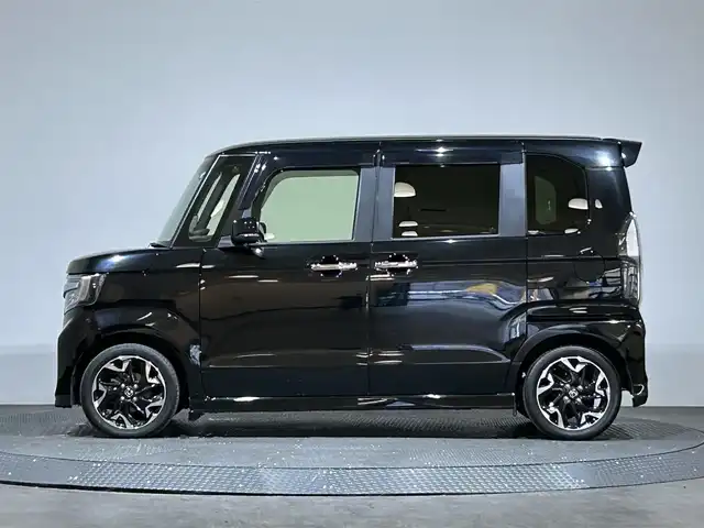 ホンダ Ｎ ＢＯＸ カスタム G L ターボ ホンダセンシング 愛媛県 2021(令3)年 3.5万km クリスタルブラックパール ホンダセンシング/純正9インチナビ/Bluetooth/フルセグTV/FM/AM/両側パワースライドドア/ビルトインETC/バック・サイドカメラ/ハーフレザーシート/前席シートヒーター/ステアリングスイッチ/パドルシフト/リアサンシェード/ISOFIX/スペアキーX1