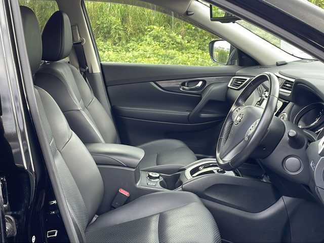 日産 エクストレイル 20X エクストリーマーX Eブレーキ 鹿児島県 2015(平27)年 6.1万km ダイヤモンドブラック ４WD/エマージェンシーブレーキ/メーカーオプションナビ/CD/DVD/BT/フルセグ/SD/アラウンドビューモニター/電動リアゲート/クルーズコントロール/LEDヘッドライト/シートヒーター/電動格納サードシート/純正17インチアルミホイール/オートエアコン/スマートキー/純正ETCビルトイン