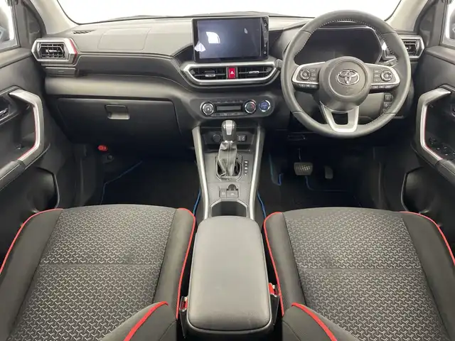 トヨタ ライズ Z 新潟県 2022(令4)年 2.4万km ブラックマイカメタリック 純正ディスプレイオーディオ/全方位カメラ/プリクラッシュセーフティ/レーダークルーズコントロール/レーンキープアシスト/ブラインドスポットモニター/フルセグTV/HDMI/Applel car play/Android Auto /オートライト/オートハイビーム/LEDヘッドライト/AC100V電源/オートブレーキホールド/コーナーセンサー/プッシュスタート/純正フロアマット