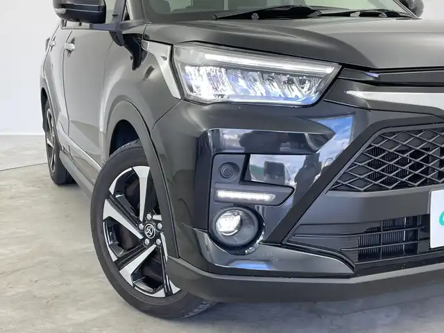 トヨタ ライズ Z 新潟県 2022(令4)年 2.4万km ブラックマイカメタリック 純正ディスプレイオーディオ/全方位カメラ/プリクラッシュセーフティ/レーダークルーズコントロール/レーンキープアシスト/ブラインドスポットモニター/フルセグTV/HDMI/Applel car play/Android Auto /オートライト/オートハイビーム/LEDヘッドライト/AC100V電源/オートブレーキホールド/コーナーセンサー/プッシュスタート/純正フロアマット