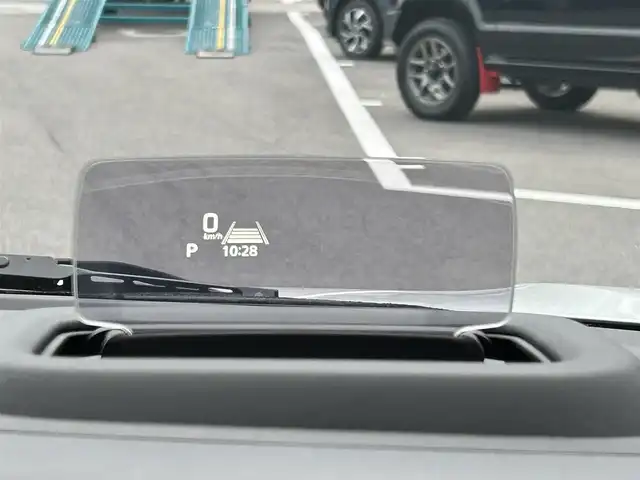 スズキ スペーシア カスタム HYBRID XS 愛媛県 2023(令5)年 0.1千km ピュアホワイトパール/ブラック2トーン 登録時走行距離：8Km/横滑り防止装置/衝突軽減システム/レーンキープアシスト/パーキングアシスト/アイドリングストップ/エンジンスタートボタン/追従クルコン/ＡＢS/LEDヘッドライト/オートライト/両側パワスラ/スマートキー/ハンドルヒーター/シートヒーター/純正アルミホイール