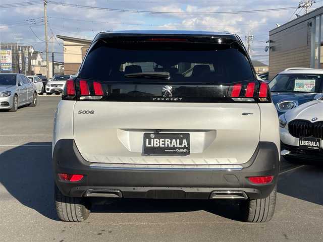 プジョー ５００８ GT ブルーHDi 埼玉県 2018(平30)年 5.6万km パール 純正ナビ/・USB/AUX/CarPlay/BT/Radio/全方位カメラ/黒ハーフレザーシート/パワーバックドア/レーンキープアシスト/コーナーセンサー/社外ドライブレコーダー/ブラインドスポット/アンビエントライト/パークアシスト/置くだけ充電/ダブルエアバッグ/サイドエアバッグ/アンチロックブレーキ/ダウンヒルアシスト/アダプティブクルーズコントロール