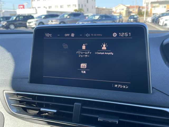 プジョー ５００８ GT ブルーHDi 埼玉県 2018(平30)年 5.6万km パール 純正ナビ/・USB/AUX/CarPlay/BT/Radio/全方位カメラ/黒ハーフレザーシート/パワーバックドア/レーンキープアシスト/コーナーセンサー/社外ドライブレコーダー/ブラインドスポット/アンビエントライト/パークアシスト/置くだけ充電/ダブルエアバッグ/サイドエアバッグ/アンチロックブレーキ/ダウンヒルアシスト/アダプティブクルーズコントロール