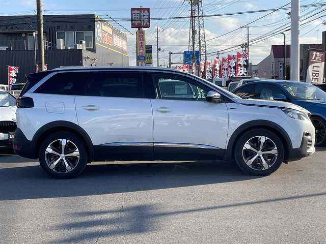 プジョー ５００８ GT ブルーHDi 埼玉県 2018(平30)年 5.6万km パール 純正ナビ/・USB/AUX/CarPlay/BT/Radio/全方位カメラ/黒ハーフレザーシート/パワーバックドア/レーンキープアシスト/コーナーセンサー/社外ドライブレコーダー/ブラインドスポット/アンビエントライト/パークアシスト/置くだけ充電/ダブルエアバッグ/サイドエアバッグ/アンチロックブレーキ/ダウンヒルアシスト/アダプティブクルーズコントロール