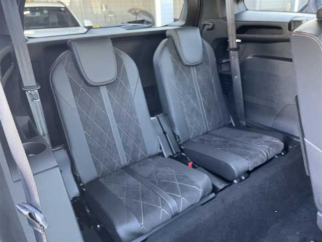 プジョー ５００８ GT ブルーHDi 埼玉県 2018(平30)年 5.6万km パール 純正ナビ/・USB/AUX/CarPlay/BT/Radio/全方位カメラ/黒ハーフレザーシート/パワーバックドア/レーンキープアシスト/コーナーセンサー/社外ドライブレコーダー/ブラインドスポット/アンビエントライト/パークアシスト/置くだけ充電/ダブルエアバッグ/サイドエアバッグ/アンチロックブレーキ/ダウンヒルアシスト/アダプティブクルーズコントロール