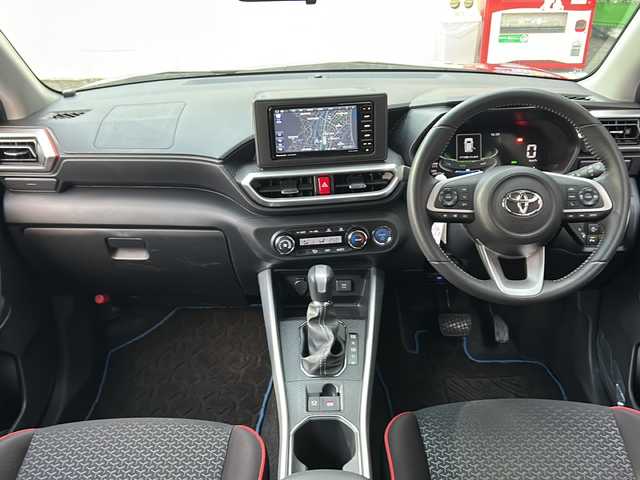 トヨタ ライズ Z 広島県 2022(令4)年 2.4万km レーザーブルークリスタルシャイン 禁煙車/ハイブリッド/スマートアシスト/・衝突軽減/・車線逸脱/・オートマチックハイビーム/・レーダークルーズコントロール/BSM/クリアランスソナー/社外ナビ（CN-HA０１WD）/・フルセグ/CD/DVD/Bluetooth//USB/MEMORYMUSIC/パノラマモニター/革巻きステアリング/ステアリングスイッチ（非連動）/オートライト/電動パーキングブレーキ/ブレーキホールド/LEDヘッドライト/フォグランプ/ドライブレコーダー（CS-51FR）/ETC/シートヒーター