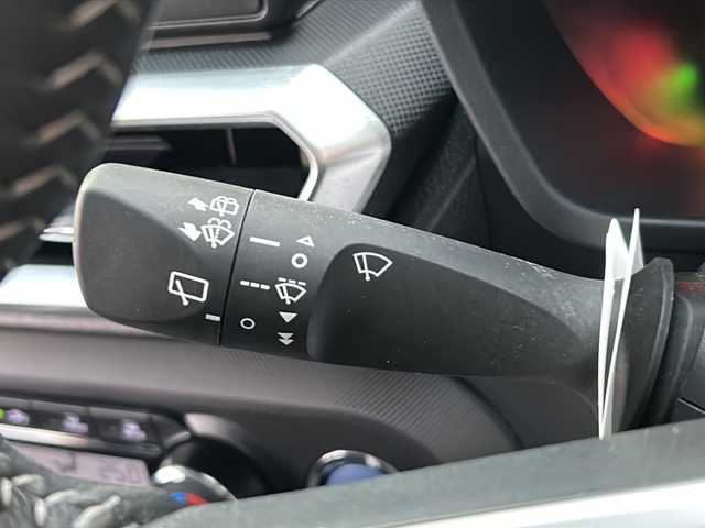 トヨタ ライズ Z 広島県 2022(令4)年 2.4万km レーザーブルークリスタルシャイン 禁煙車/ハイブリッド/スマートアシスト/・衝突軽減/・車線逸脱/・オートマチックハイビーム/・レーダークルーズコントロール/BSM/クリアランスソナー/社外ナビ（CN-HA０１WD）/・フルセグ/CD/DVD/Bluetooth//USB/MEMORYMUSIC/パノラマモニター/革巻きステアリング/ステアリングスイッチ（非連動）/オートライト/電動パーキングブレーキ/ブレーキホールド/LEDヘッドライト/フォグランプ/ドライブレコーダー（CS-51FR）/ETC/シートヒーター