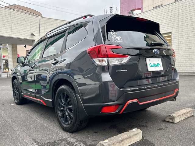 スバル フォレスター ハイブリッド X－ブレイク 埼玉県 2020(令2)年 5.1万km マグネタイトグレーメタリック 登録時51004km/ワンオーナー/AWD/純正メモリナビ（フルセグ/BT）/DIATONE SOUND/バックカメラ/フロントカメラ/左サイドカメラ/ドライバーモニタリングシステム/衝突被害軽減ブレーキ/レーンキープアシスト/後退時自動ブレーキ/ステアリング連動ヘッドライト/デジタルインナーミラー/BSM/レーダークルーズコントロール/コーナーセンサー/パドルシフト/ハーフレザーシート/前席パワーシー/全席シートヒーター/ビルトインETC/前後ドライブレコーダー/社外１７インチAW/純正１７AW(スタッドレス付4本積込)/プッシュスタート/スマートキー×2/電動格納ミラー/ウィンカーミラー/オートライト/ルーフレール/LEDヘッドライト/フォグランプ/横滑り防止/純正ラバーフロアマット/保証書/取説/ナビ取説