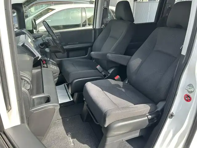 ホンダ ステップワゴン スパーダ パワーエディション 和歌山県 2013(平25)年 10.5万km ホワイトオーキッドパール 社外ナビ（Gathers）（VXM-135VFNi）/(Bluetooth/AM/FM/フルセグTV)/ワンオーナー/両側パワースライドドア/バックカメラ/アイドリングストップ/純正ドアバイザー/純正フロアマット/スペアキー1本/保証書/取扱説明書