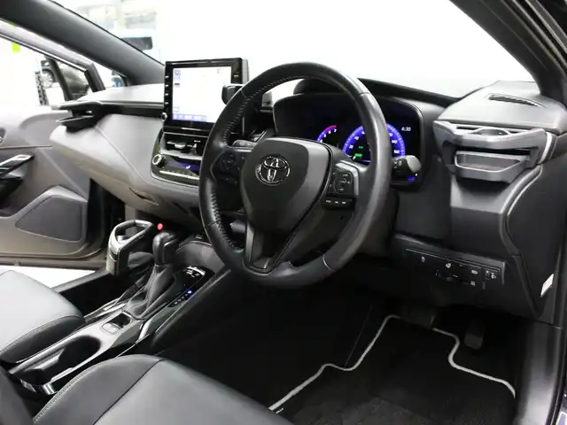 トヨタ カローラツーリング ハイブリッド ダブルバイビー 三重県 2020(令2)年 2.2万km スパークリングブラックパールクリスタルシャイン モデリスタエアロ/純正ナビディスプレイオーディオ/　フルセグTV/Bluetooth/バックカメラ/ビルトインETC2.0/ドライブレコーダー/ハーフレザーシート/前席シートヒーター /ステアリングヒーター/ステアリングリモコン/電動パーキングブレーキ/ブレーキホールド/ブラインドスポットモニター/クリアランスソナー /レーダークルーズコントロール/LEDヘッドライト/フォグランプ/オートライト/オートハイビーム/純正17インチアルミホイール/スマートキー×2/プッシュスタート